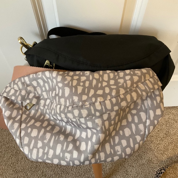 Logan and Lenora Loverly Grey Print and Black Set of 2  Everyday Fanny Packs - Picture 1 of 7